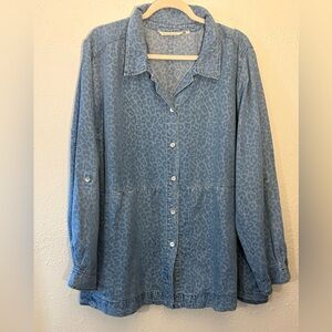 Soft Surroundings Button-down Denim Cheetah Print Roll-tab Sleeve Shirt/Jacket